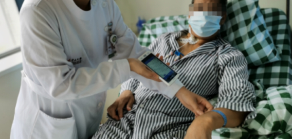 互联网+智慧医疗，医疗护理医院护士站移动PDA手持终端的应用